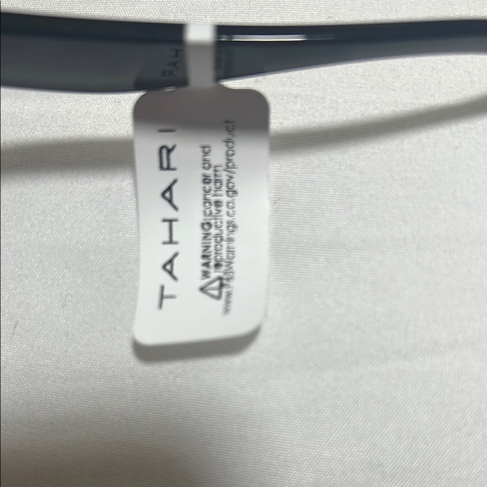 Women’s Tahari TH938-OX Black Sunglasses NWT **FREE gift included** Ships 1 day! - Picture 2 of 6